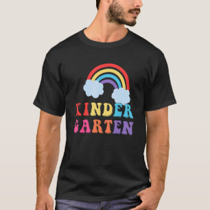 Camiseta Nubes de jardines de infancia y arcoiris