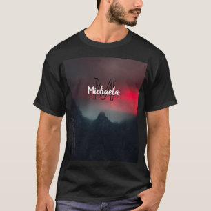 Camiseta Nubes quemadas, niebla y montañas monograma en el