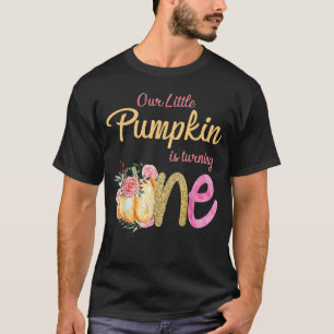 Camiseta Nuestra calabaza se está volviendo el 1° de otoño