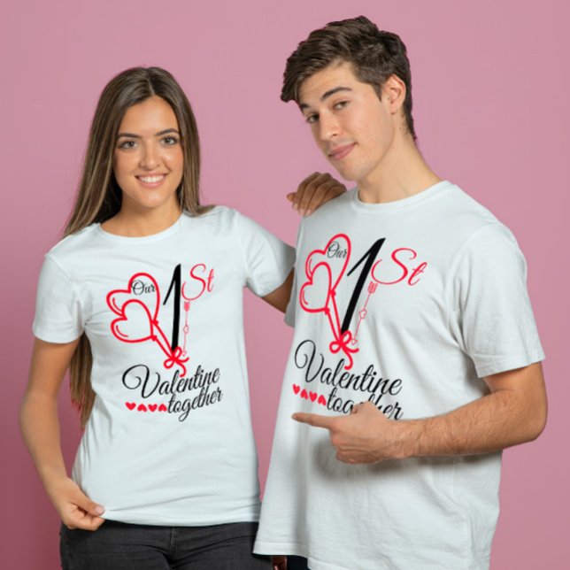 Camiseta Nuestra primera cita de San Valentín juntos (Subido por el creador)