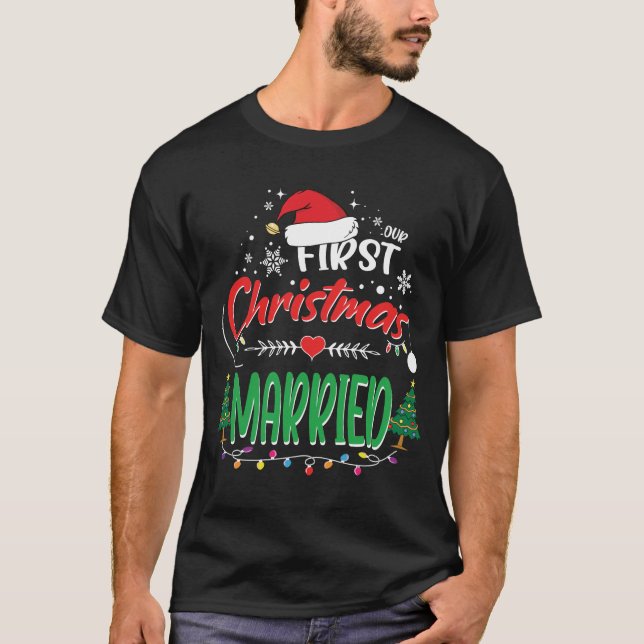 Camiseta Nuestra Primera Navidad Casada Recién Casada Sr. y (Anverso)