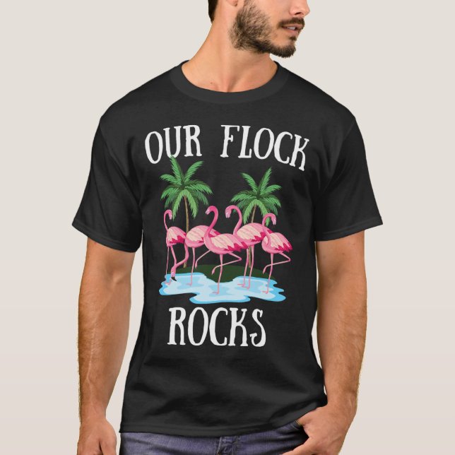 Camiseta Nuestras Flock Rocks Flamingos Lover Familia Vacac (Anverso)