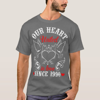Camiseta Nuestro corazón unido en el amor desde 1990 feliz