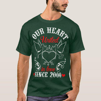 Camiseta Nuestro corazón unido en el amor desde 2000 Feliz