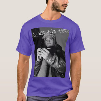 Camiseta Nuestro Mundo Es Tuyo retro