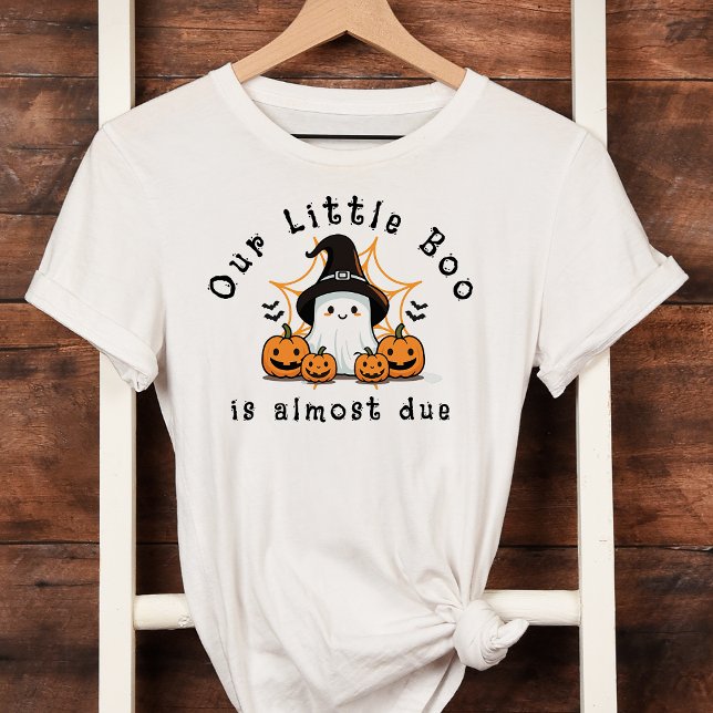 Camiseta Nuestro pequeño bote casi está listo (Subido por el creador)