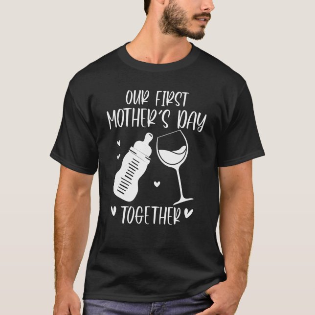 Camiseta Nuestro primer Día de la Madre del Día de la Madre (Anverso)