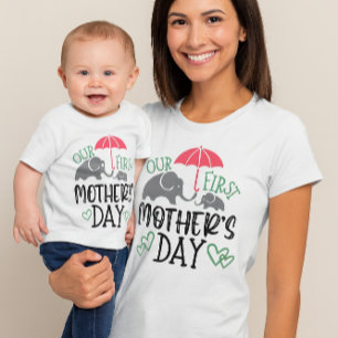 Camiseta Nuestro primer Día de la Madre Elefante y Paraguas