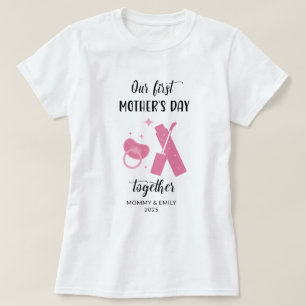 Camiseta Nuestro primer Día de la Madre igualando a la nuev