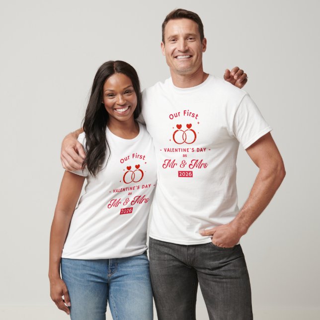 Camiseta Nuestro Primer Día de San Valentín como Sr. y Sra. (Unisexo)