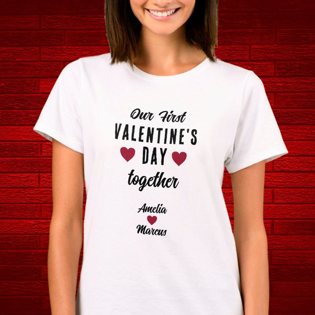 Camiseta Nuestro primer El día de San Valentín juntos (Subido por el creador)