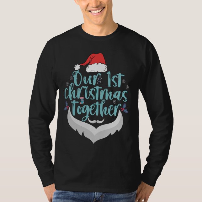 Camiseta Nuestro primer regalo de Navidad juntos a la famil (Anverso)