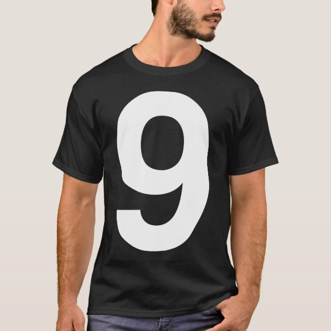 Camiseta Nueve Helvéticas para las oscuridades (Anverso)