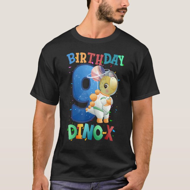 Camiseta Nueve niños de 9 años en el espacio de Dino Astron (Anverso)