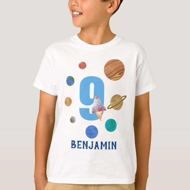 Camiseta Nueve Planetas de Sistema Solar de Cumpleaños (Anverso)