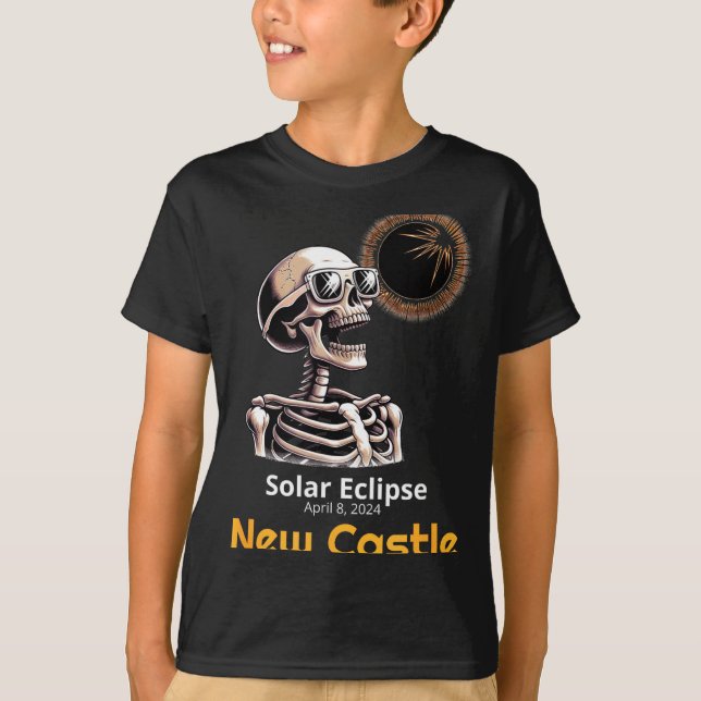 Camiseta Nuevo Castillo del Eclipse Solar de Esqueleto Indi (Anverso)