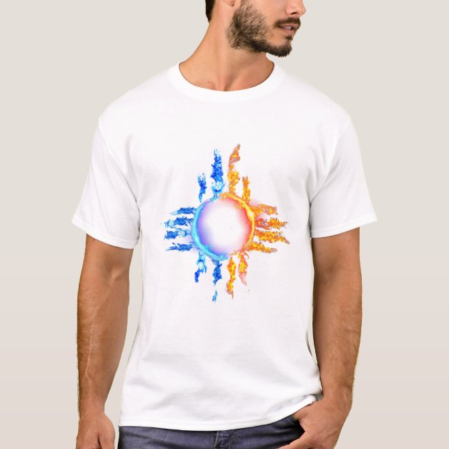 Camiseta Nuevo México Símbolo de Zia en llamas rojas y azul (Anverso)
