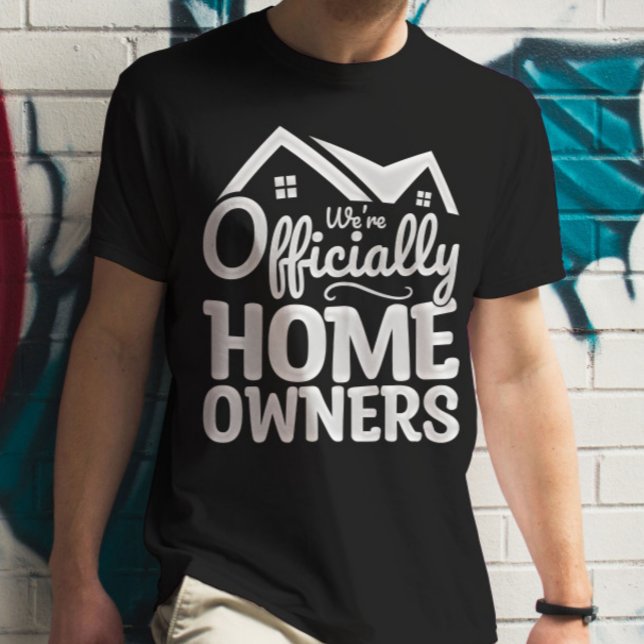 Camiseta Nuevo propietario Somos oficialmente dueños de cas (Subido por el creador)