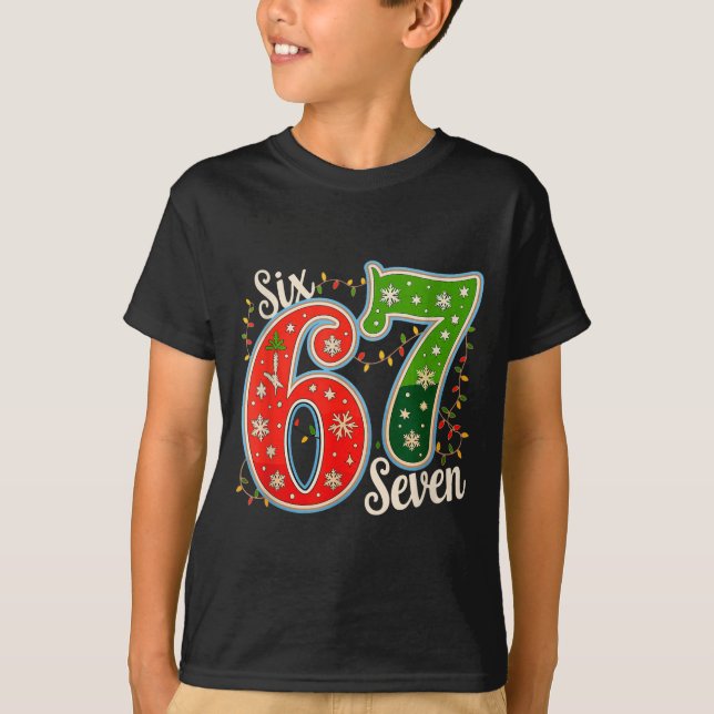 Camiseta Number 67 Funny Six Seven 6 7 Meme Christmas Light (Anverso)