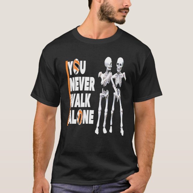Camiseta Nunca Caminas Sola Amas Halloween (Anverso)