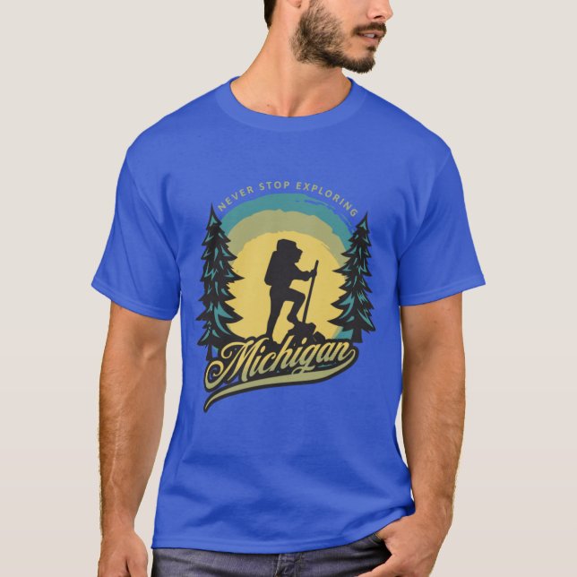 Camiseta Nunca dejes de explorar Michigan amarillo (Anverso)