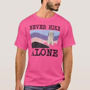 Camiseta Nunca escalar sola el perro lechero polaco Hikin