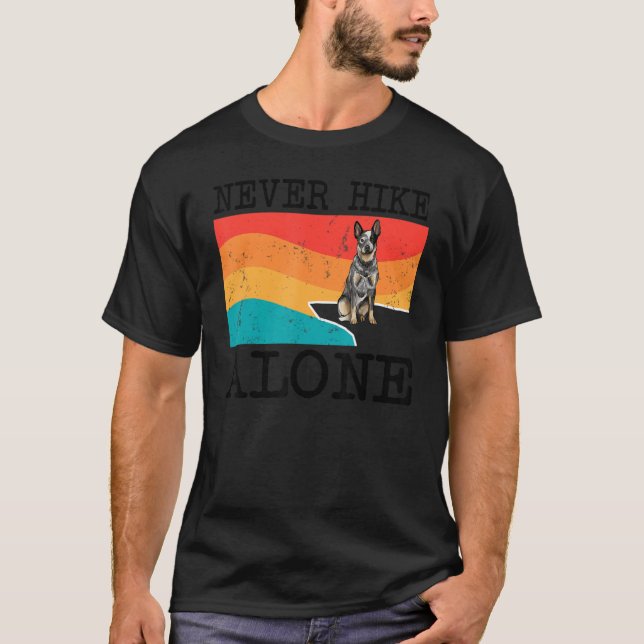 Camiseta Nunca escalar solo una caminata gráfica de perro d (Anverso)