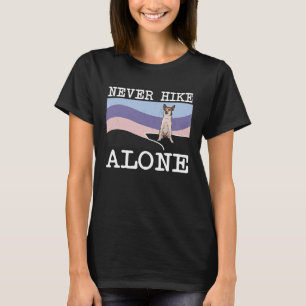 Camiseta Nunca hacer senderismo solo en Noruega