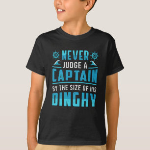 Camiseta Nunca Juzguen A Un Capitán Bote Navegando Graciosa