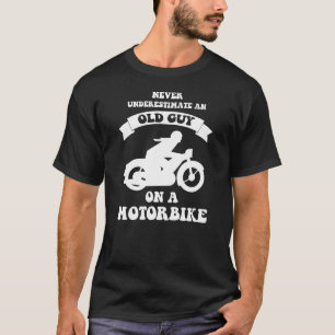 Camiseta nunca subestime a un viejo individuo en una