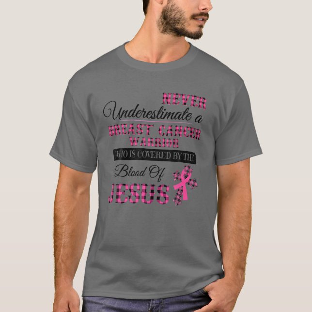 Camiseta Nunca Subestimes A La Guerrera Del Cáncer De Mama  (Anverso)