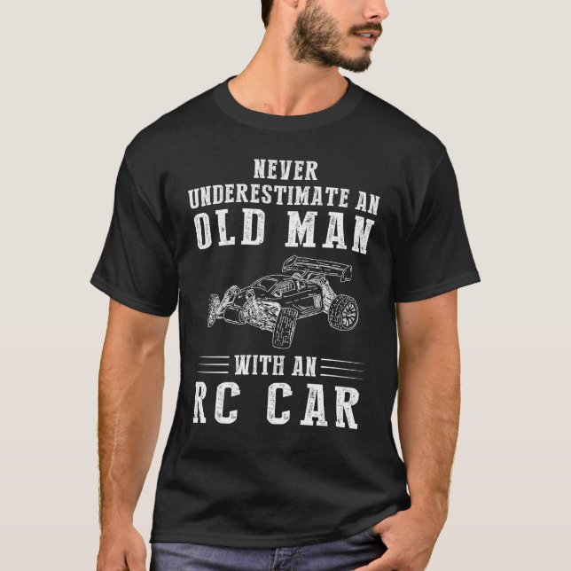 Camiseta Nunca subestimes a un anciano con un coche lacrimó (Anverso)