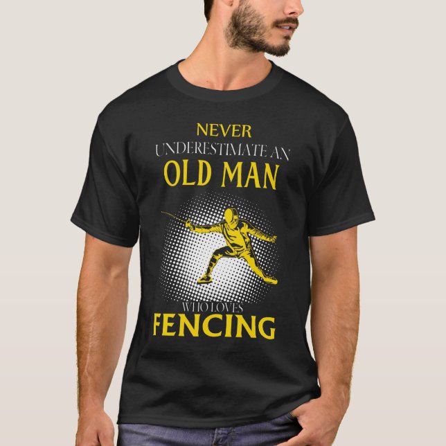 Camiseta Nunca subestimes a un anciano que ama a la ENFRENT (Anverso)