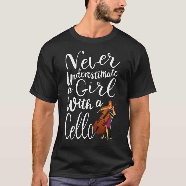 Camiseta Nunca subestimes a un Chica con un regalo de Guay  (Anverso)