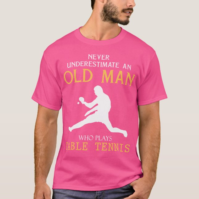 Camiseta Nunca Subestimes A Un Hombre Mayor Que Juega La Me (Anverso)