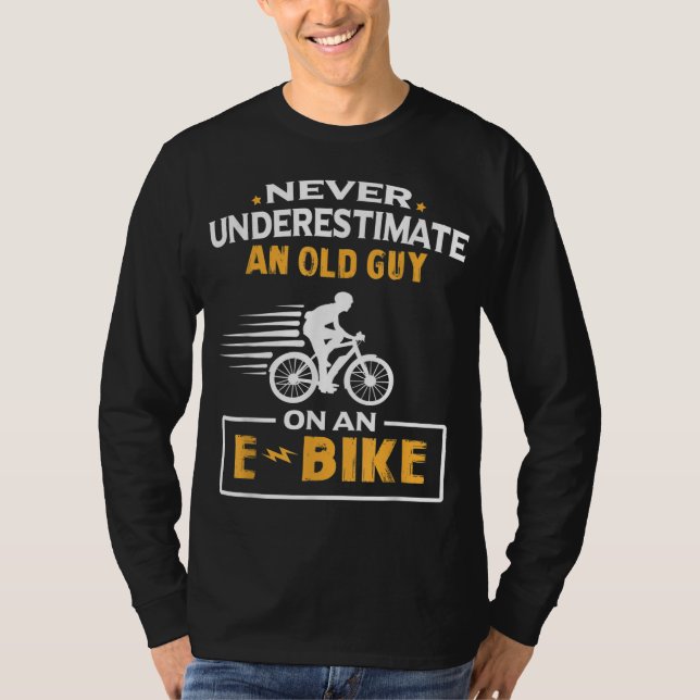 Camiseta Nunca Subestimes A Un Viejo Hombre En Bicicleta El (Anverso)