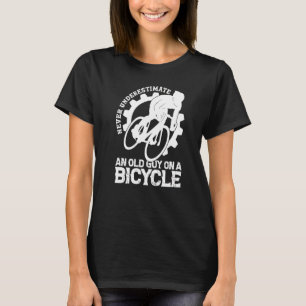 Camiseta Nunca Subestimes A Un Viejo Hombre En Un Ciclismo 
