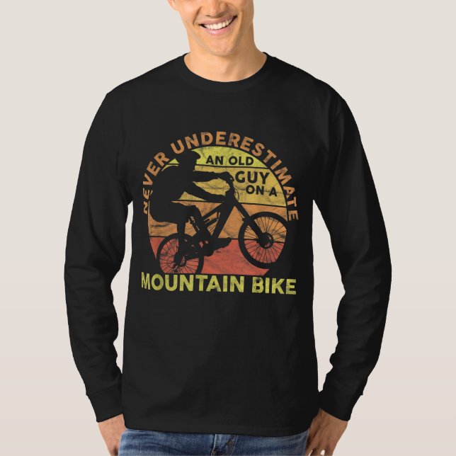 Camiseta Nunca Subestimes A Un Viejo Hombre En Una Biciclet (Anverso)