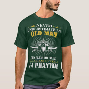 Camiseta Nunca Subestimes A Un Viejo Que Huyó De Fijo