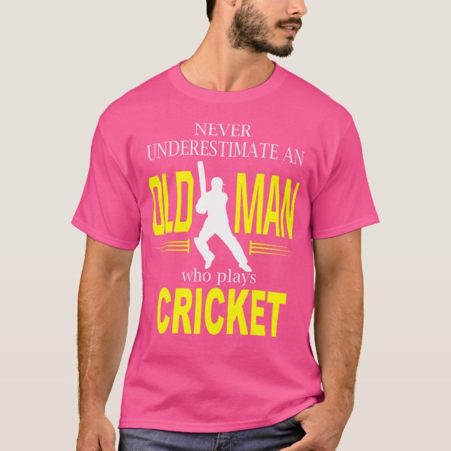 Camiseta Nunca Subestimes A Un Viejo Que Juega Cricket (Anverso)