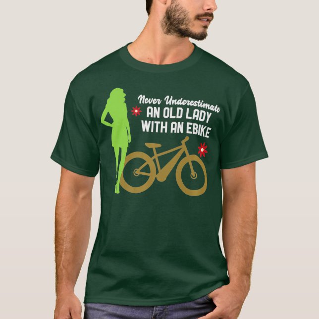 Camiseta Nunca subestimes a una anciana con una bicicleta e (Anverso)