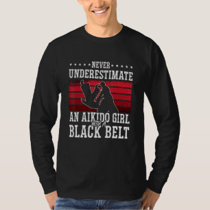 Camiseta Nunca Subestimes a una Chica Aikido Luchadora Samu
