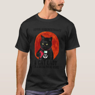 Camiseta Nunca Subestimes A Una Dama De Gato Con Trabajo So