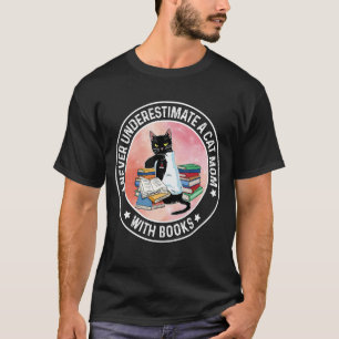 Camiseta Nunca subestimes a una mamá gata con un Ca lector 