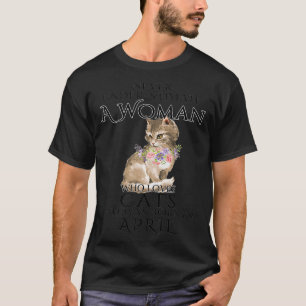Camiseta Nunca Subestimes A Una Mujer Que Ama Los Gatos Nac