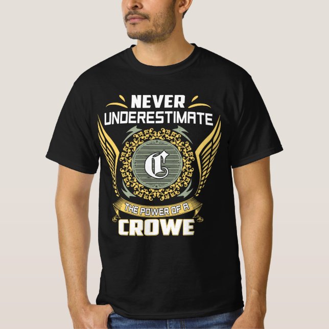 Camiseta Nunca Subestimes El Poder De Un Cuervo (Anverso)
