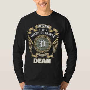 CAMISETA NUNCA SUBESTIMES EL PODER DE UN DECANO