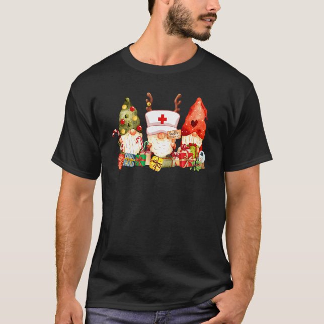 Camiseta Nurse Christmas Gnomes Cute Nurses Xmas Pajamas PJ (Anverso)