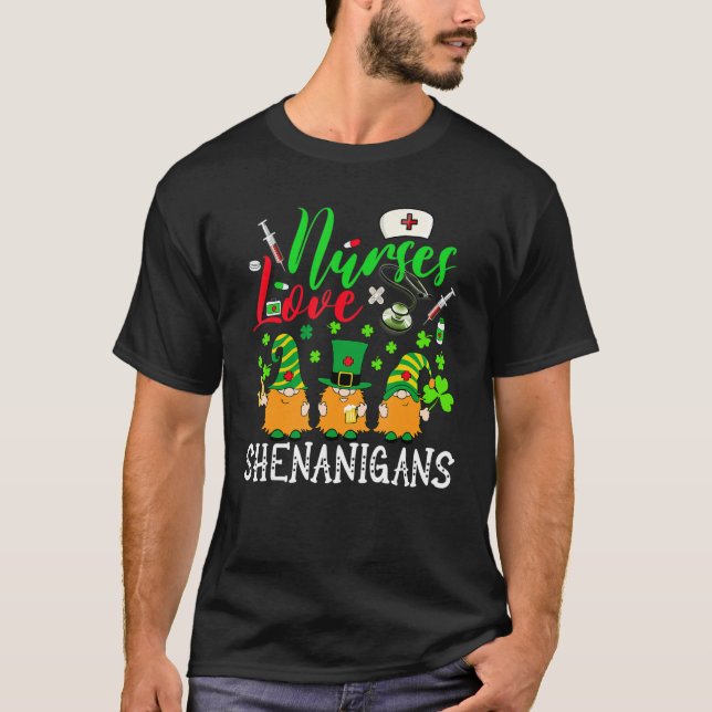 Camiseta Nurses Love Shenanigans Gnomes Nurse St Patricks D (Anverso)
