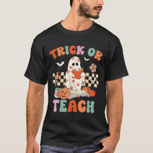 Camiseta O Enseñar al profesor Groovy Halloween Retro Flora